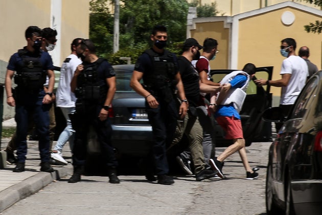 Απολογία στον ανακριτή του 40χρονου συζυγοκτόνου της Δάφνης, Τρίτη 3 Αυγούστου 2021. (EUROKINISSI/ΒΑΣΙΛΗΣ ΡΕΜΠΑΠΗΣ)