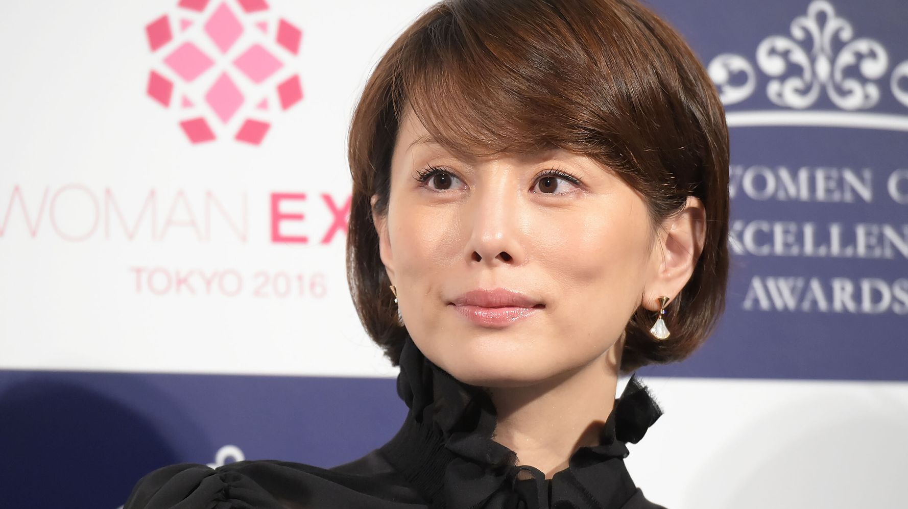 米倉涼子さんの服装が すっごく 東京オリンピック だった 楽しそう 画像 ハフポスト