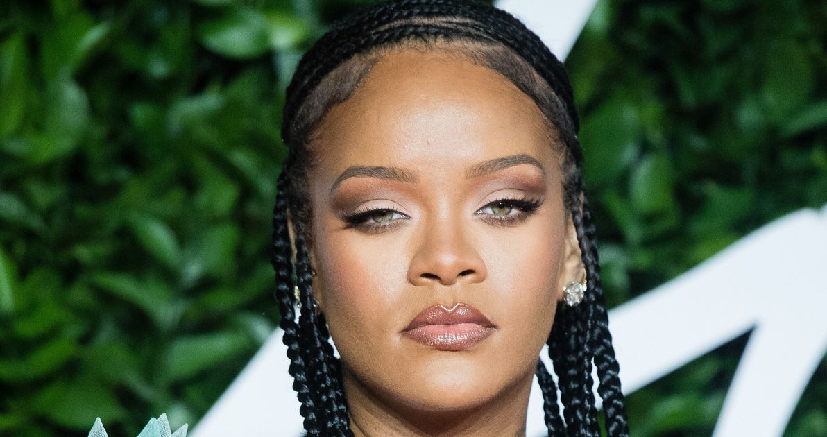 Rihanna is now a billionaire and the world's wealthiest female