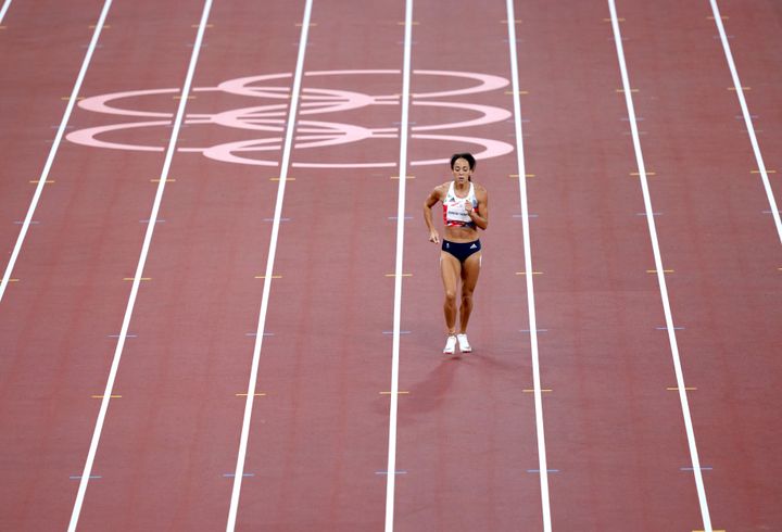 Johnson-Thompson completes the 200m segment of the women's heptathlon alone