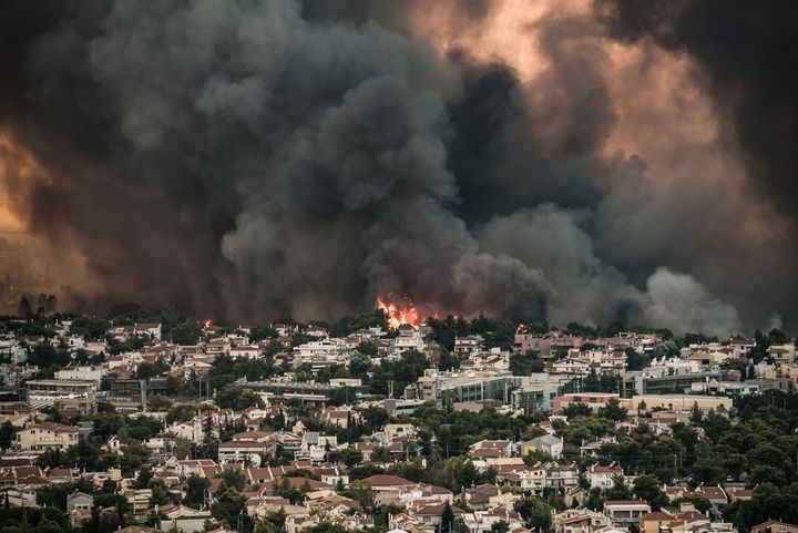 Πυρκαγιά στην Άνω Βαρυμπόμπη του δήμου Αχαρνών, την Τρίτη 3 Αυγούστου 2021. (EUROKINISSI/ΛΥΔΙΑ ΒΕΡΟΠΟΥΛΟΥ)