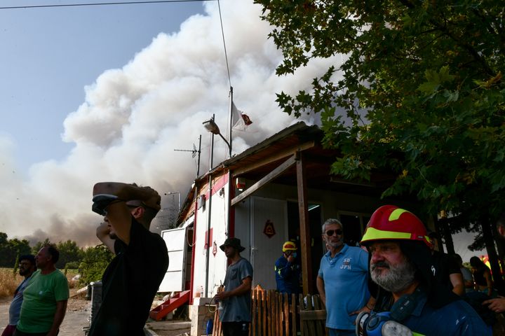 Αναζωπύρωση της πυρκαγιάς στην βαρυμπόμπη, Πέμπτη 5 Αυγούστου 2021. (EUROKINISSI/ΤΑΤΙΑΝΑ ΜΠΟΛΑΡΗ)