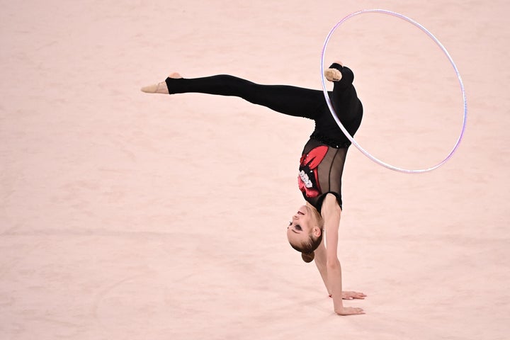 東京オリンピックの新体操・個人総合予選に出場した、ウクライナのフリスティナ・ポフラニチナ選手（2021年8月6日）