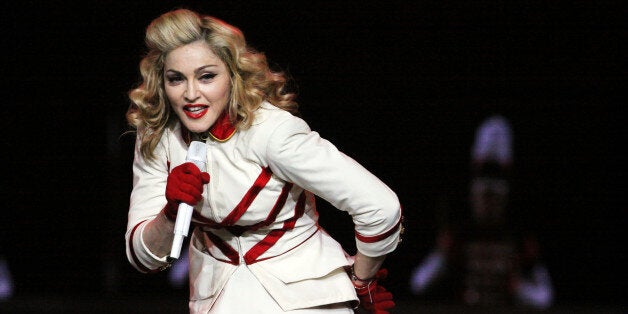 Madonna spanks Ariana Grande: Duet on Rebel Heart tour