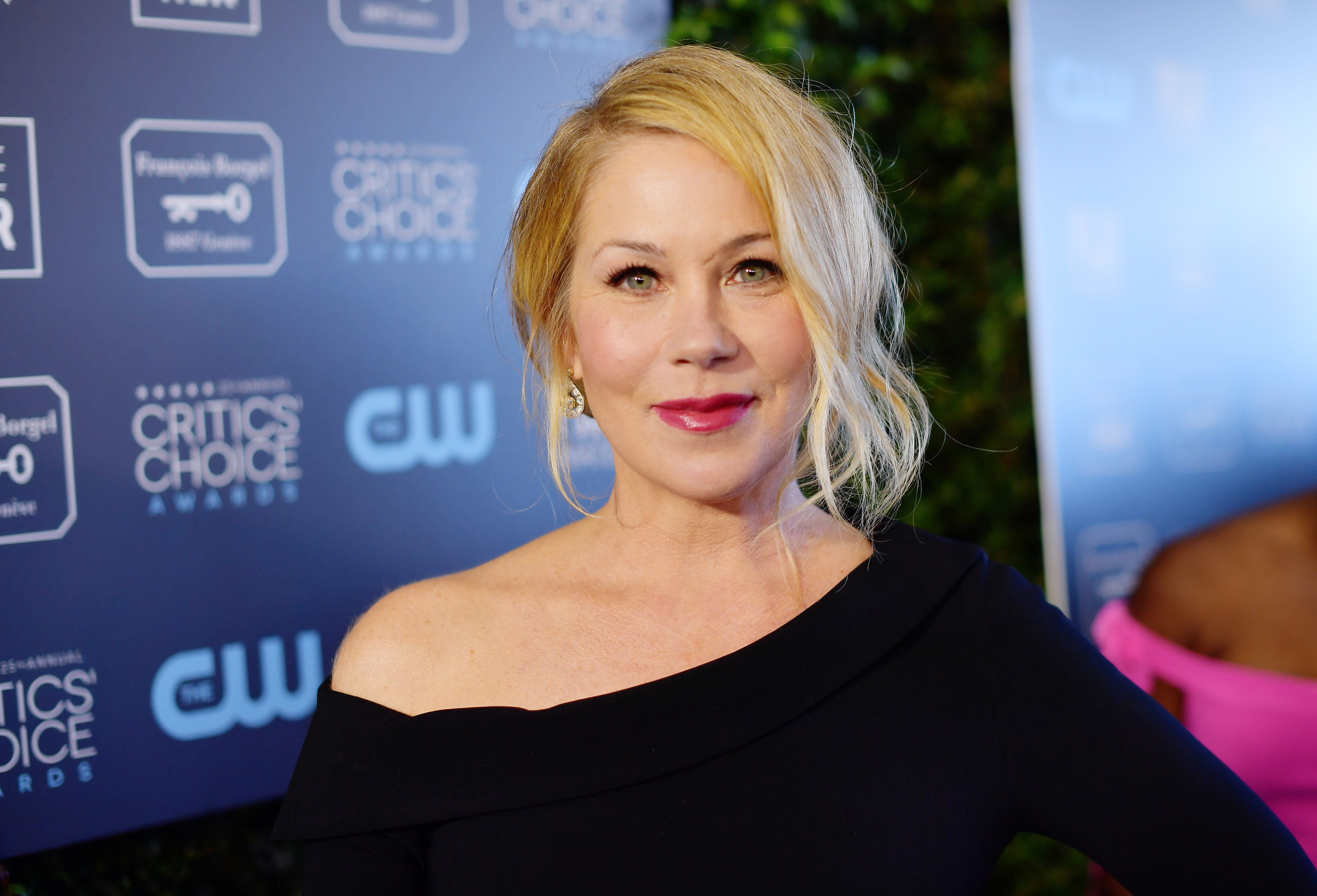 Christina Applegate Reveals She Has Multiple Sclerosis | HuffPost UK ...