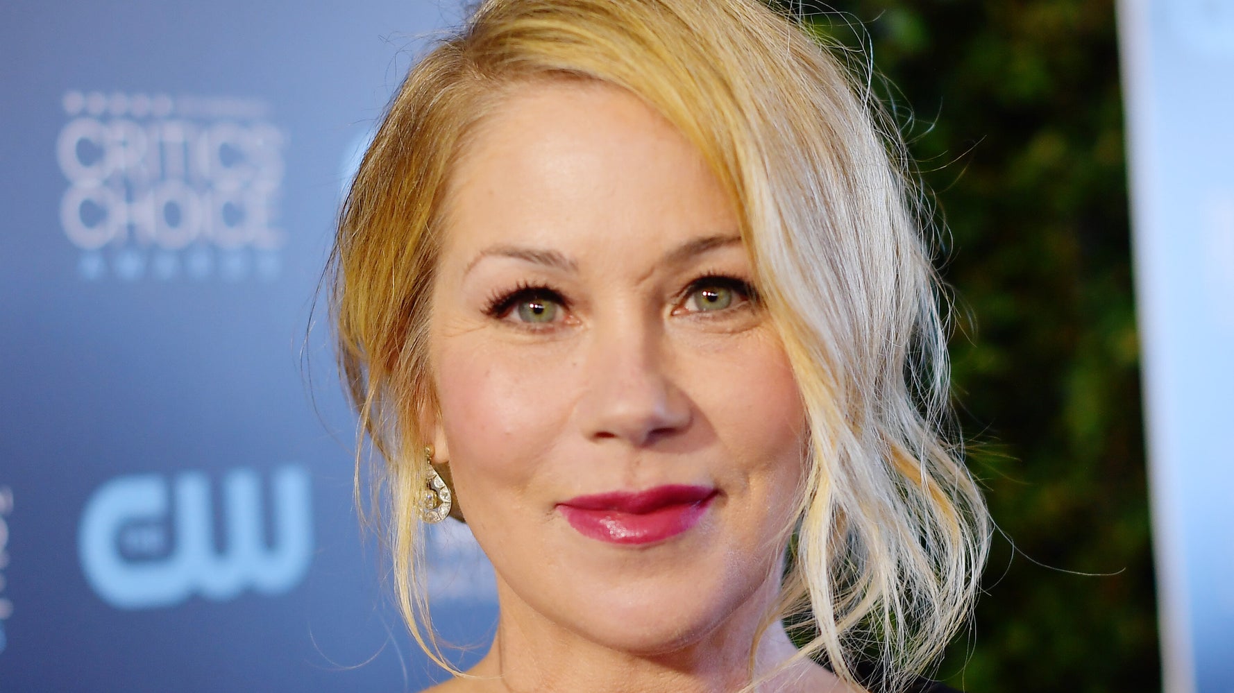 Christina Applegate Reveals She Has Multiple Sclerosis