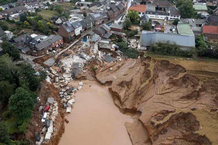 ドイツ西部ノルトライン・ウェストファーレン州エルフトシュタットの洪水被災地