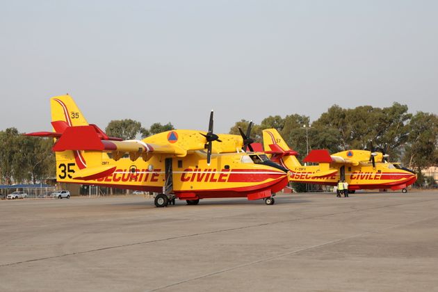 La France va apporter un soutien matériel et logistique à l'Algérie, victime de violents feux de forêt. Deux Canadair et un avion de commandement vont se joindre aux personnels locaux déployés pour lutter contre les incendies (photo d'illustration de Canadair français déployés en Grèce, ce 11 août 2021).