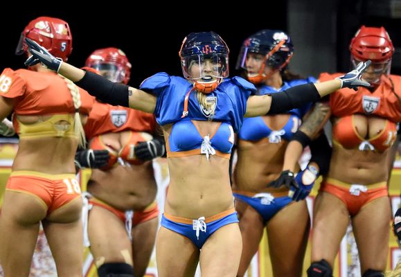 Bikini Basketball League: El básquetbol se une a la moda de los deportes  con poca ropa (CONTENIDO EXPLÍCITO) | HuffPost Voices