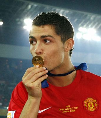 Lo amas o lo odias: 29 GIFs de Cristiano Ronaldo que explican por qué  despierta pasiones