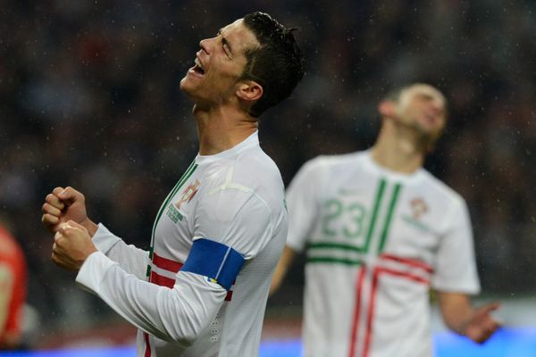 Lo amas o lo odias: 29 GIFs de Cristiano Ronaldo que explican por