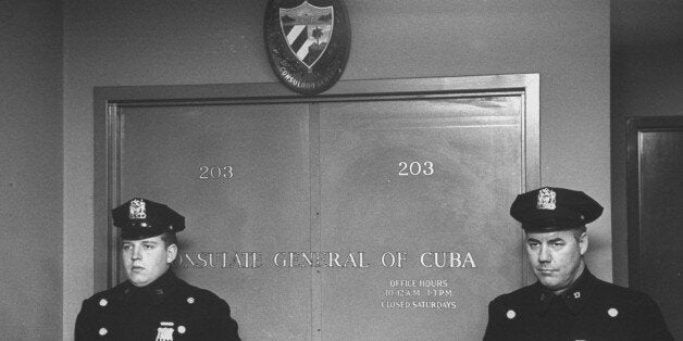 New York City police guarding the Cuban Consulate. (Photo by Bob Gomel//Time Life Pictures/Getty Images)