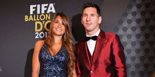 ZURICH, SWITZERLAND - JANUARY 13: FIFA Ballon d'Or nominee Lionel Messi of Argentina and Barcelona and Antonella Roccuzzo arrive during the FIFA Ballon d'Or Gala 2013 at the Kongresshaus on January 13, 2014 in Zurich, Switzerland. (Photo by Stuart Franklin - FIFA/FIFA via Getty Images)