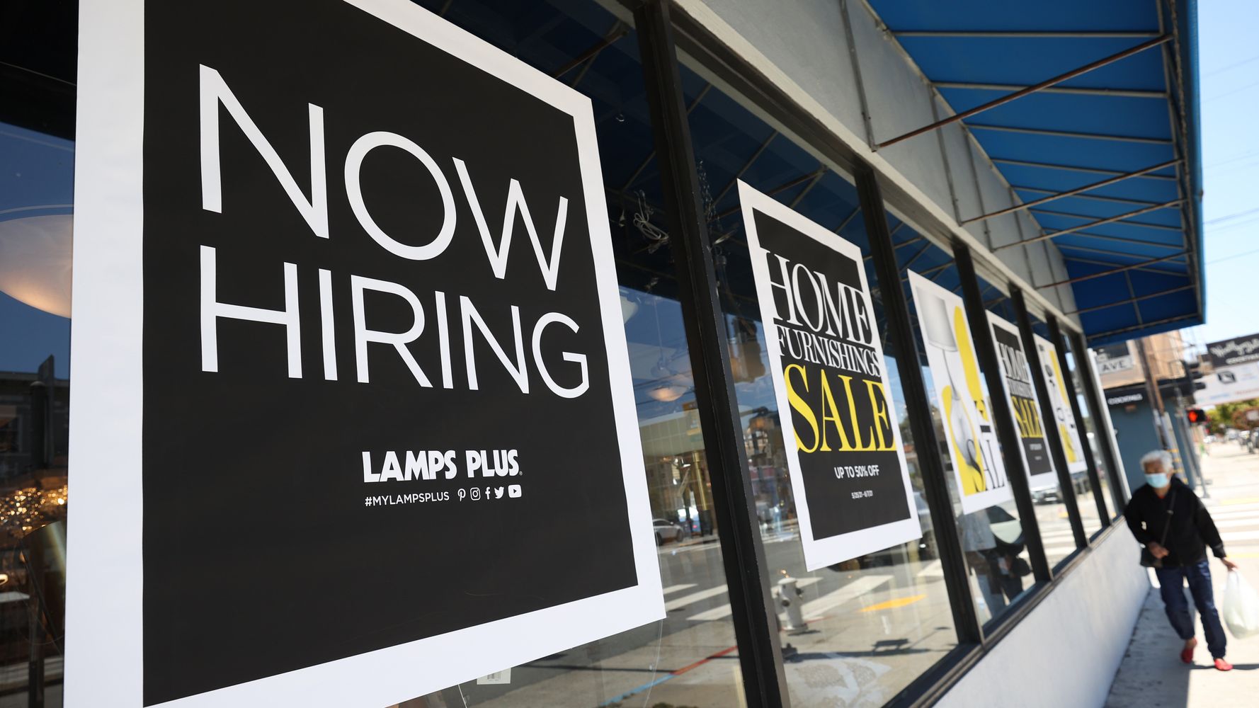 U.S. Jobless Claims Near Pandemic Low As Economy Strengthens