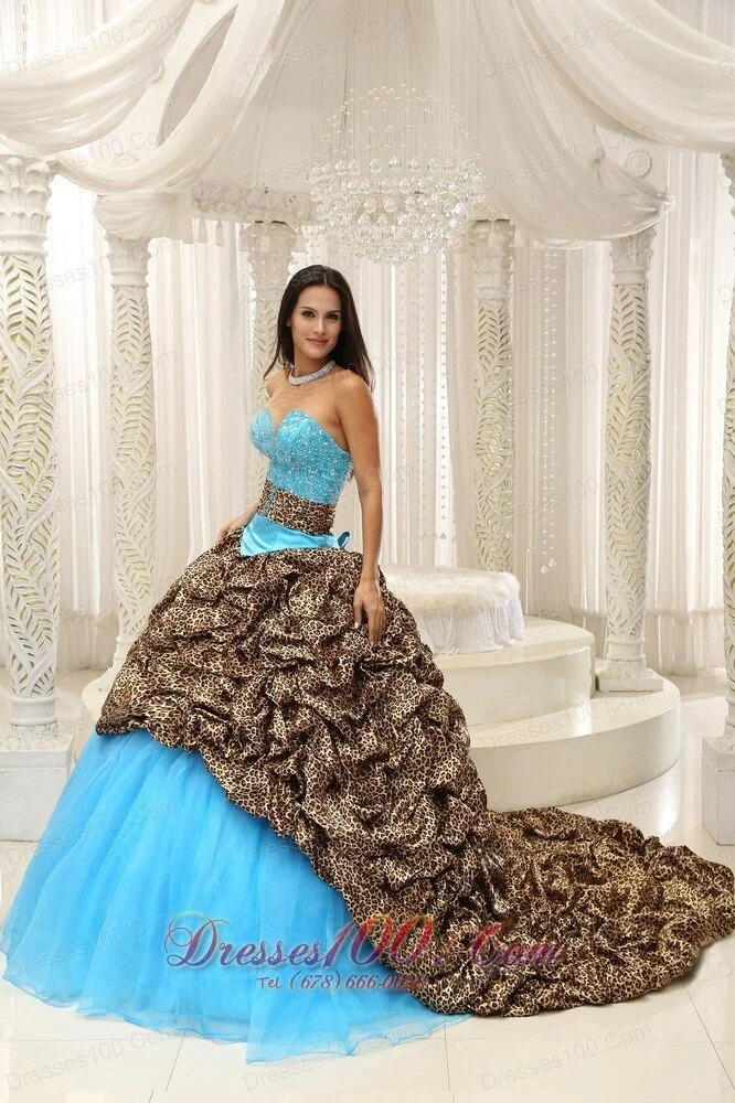 Los vestidos de Quinceañera más feos que jamás hayas visto (FOTOS) | HuffPost Voices Los vestidos de Quinceañera más feos que jamás hayas visto (FOTOS) | HuffPost Voices