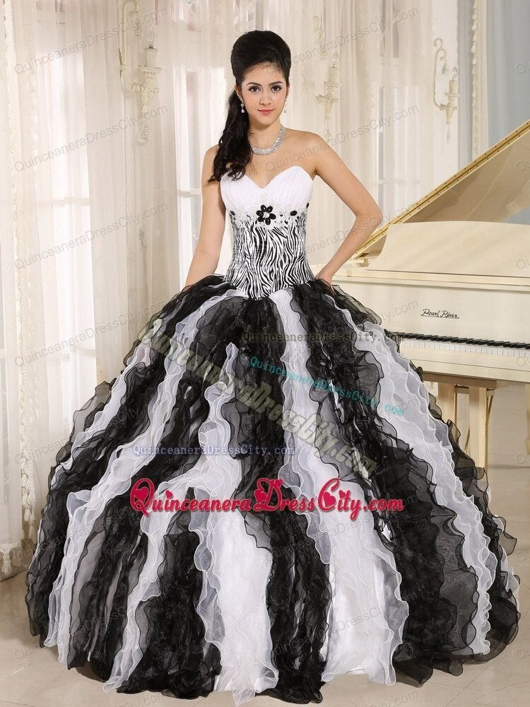 Los vestidos de Quinceañera más feos que jamás hayas visto (FOTOS) |  HuffPost Communities