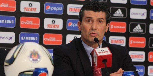 GUADALAJARA, MEXICO - OCTOBER 07: Mexican coach and former player Jose Manuel 'Chepo' de la Torre is presented as new coach of Club Chivas de Guadalajara at Omnilife Stadium on October 07, 2014 in Guadalajara, Mexico. De la Torre was the Mexican National Team Coach during the qualifiers to the FIFA World Cup Brazil 2014, before being released because of the poor performance of the team. (Photo by Omar Sabik/Clasos/LatinContent/Getty Images)
