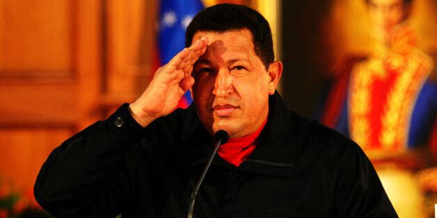 El Presidente de la Republica Bolivariana de Venezuela, Hugo Chavez Frias, en la rueda de prensa ofrecida a los medios de comunicacion internacionales en el Salon Ayacucho del Palacio de Miraflores.