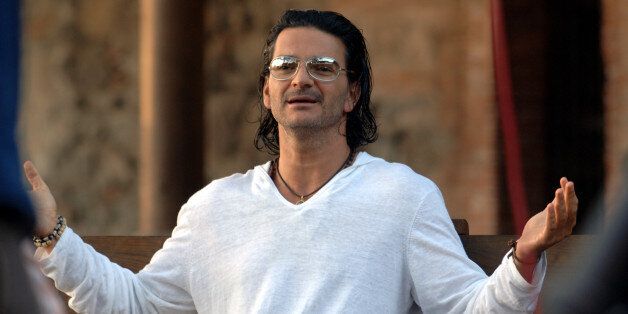 In this photo relased by Sony BMG, Guatemalan singer Ricardo Arjona appears during the presentation of his new album called "Adentro" or "Inside" in Antigua, Guatemala on Thursday, Dec. 8, 2005. (AP Photo/Sony BMG, HO)