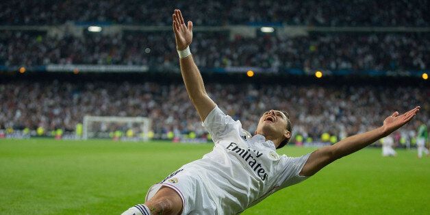 MADRID, SPAIN - APRIL 22: Javier Hernandez of Real Madrid CF celebrates as he scores their first goal during the UEFA Champions League quarter-final second leg match between Real Madrid CF and Club Atletico de Madrid at Bernabeu on April 22, 2015 in Madrid, Spain. (Photo by Gonzalo Arroyo Moreno/Getty Images)