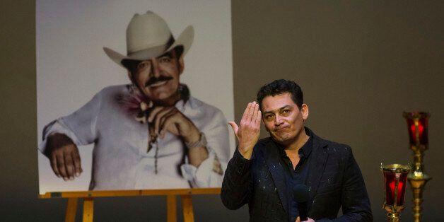 MEXICO CITY, MEXICO - JULY 16: Jose Manuel Figueroa, son of Joan Sebastian expresses his gratitude for the fans during a funeral ceremony organized by Sociedad de Autores y Compositores de Mexico at Centro Cultural Roberto Cantoral on July 16, 2015 in Mexico City, Mexico. (Photo by Manuel Velasquez/LatinContent/Getty Images)