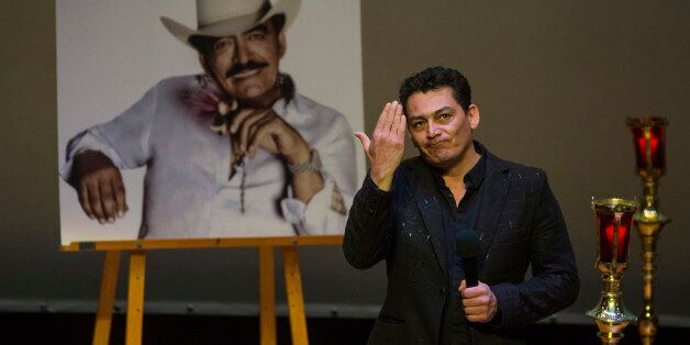 MEXICO CITY, MEXICO - JULY 16: Jose Manuel Figueroa, son of Joan Sebastian expresses his gratitude for the fans during a funeral ceremony organized by Sociedad de Autores y Compositores de Mexico at Centro Cultural Roberto Cantoral on July 16, 2015 in Mexico City, Mexico. (Photo by Manuel Velasquez/LatinContent/Getty Images)