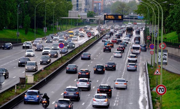 Un embouteillage sur le périphérique parisien le 2 mai 2021 (image d'illustration)