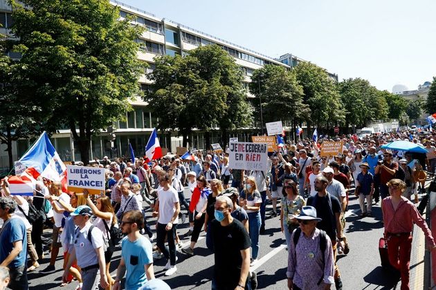 Une manifestation contre le pass sanitaire à Paris, le 14 août