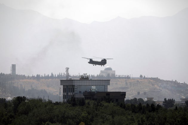 Αφγανιστάν: Φυγαδεύτηκε ο πρόεδρος Γάνι, στο έλεος των Ταλιμπάν η