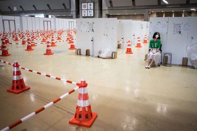 Comme les Jeux olympiques, les Jeux paralympiques de Tokyo se dérouleront à huis clos du fait de l'épidémie de covid-19 (photo montrant l'espace dédié aux tests anti-Covid durant les JO de Toyko).