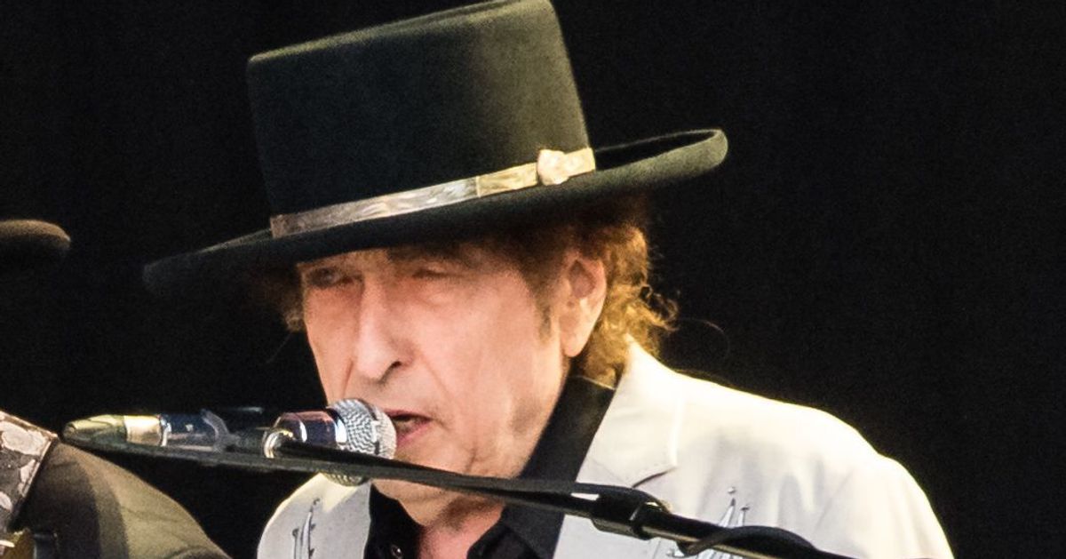 Bob Dylan Accused Of Sexually Abusing 12-Year-Old Girl In 1965 ...