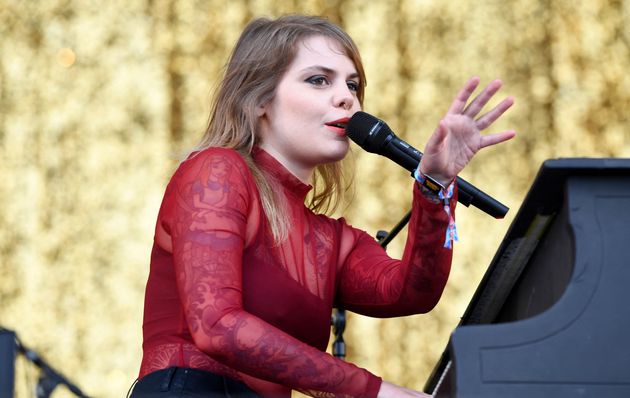 Coeur de Pirate, de son vrai nom Béatrice Martin, sur la scène de la 27ème édition des 