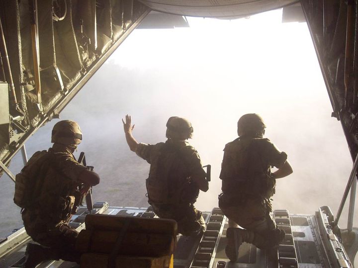 Miembros del Escuadrón de Apoyo al Despliegue (EADA), en su despedida de Afganistán.