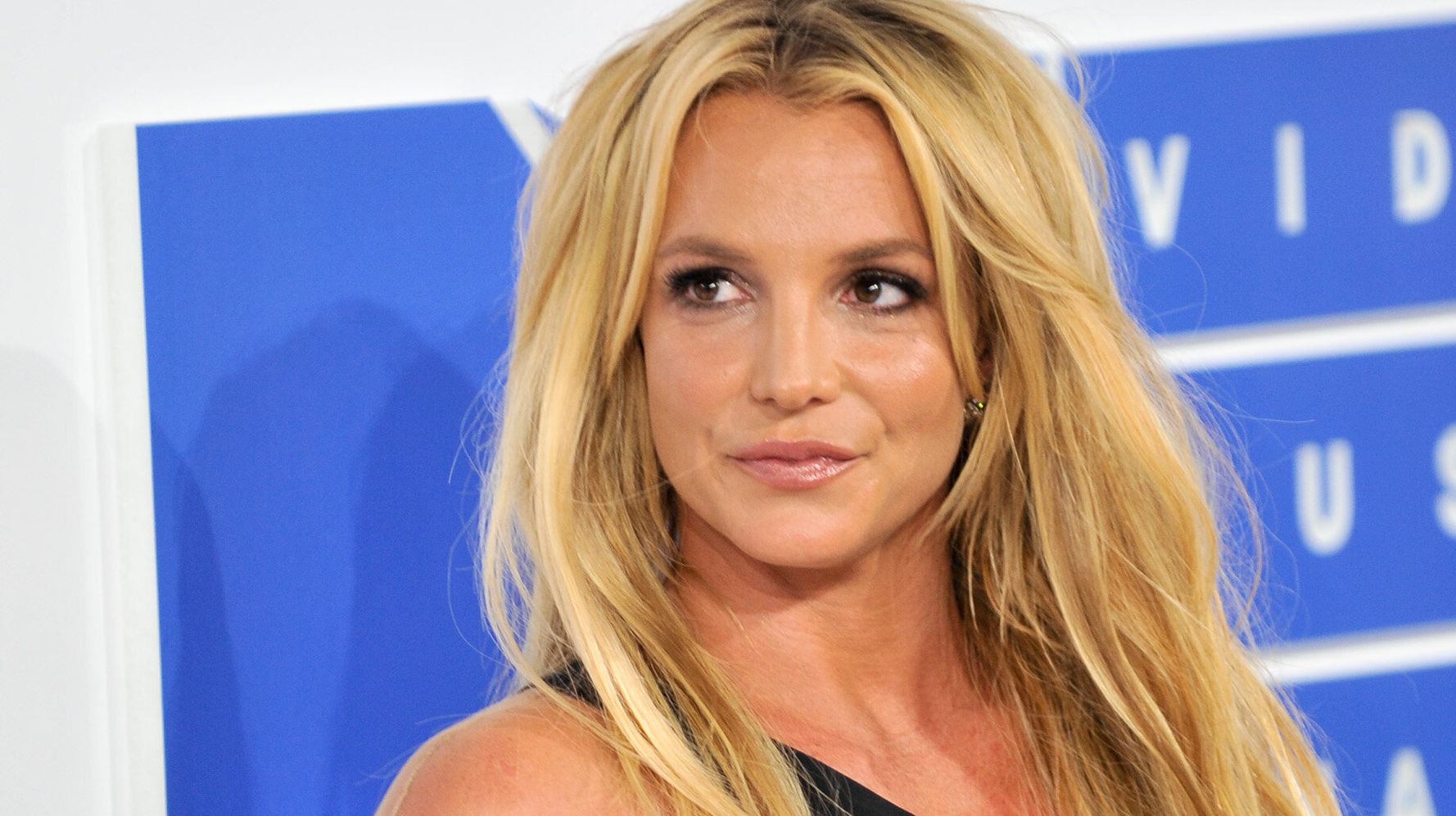 Britney Spears Explains The Reason Behind Her Topless Instagram Posting Spree