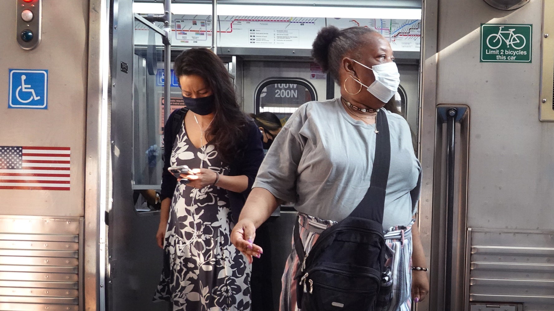 Chicago Reinstates Indoor Mask Mandate Amid Rising Coronavirus Cases