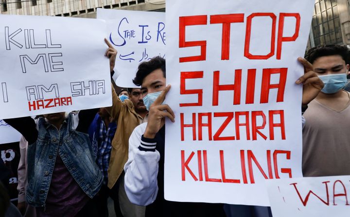 Διαμαρτυρία κατά των σκοτωμών Σιιτών ανθρακορύχων της εθνικής μειονότητας Χαζάρα στο Πακιστάν.