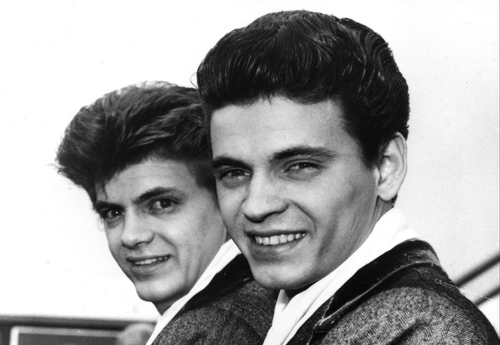 In this April 1, 1960 file photo, Phil, left, and Don of the Everly Brothers arrive at London Airport from New York to begin their European tour. (AP Photo, File)