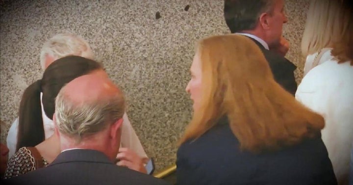 La infanta Elena riñiendo a Victoria Federica.