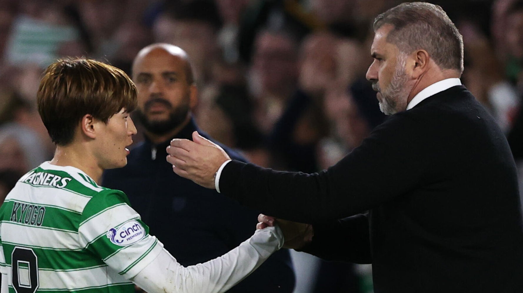 人種差別された古橋選手を 守り サポートする と監督 セルティックも徹底抗議 ハフポスト News 人種差別された古橋選手を 守り サポートする と監督 セルティックも徹底抗議 ハフポスト News