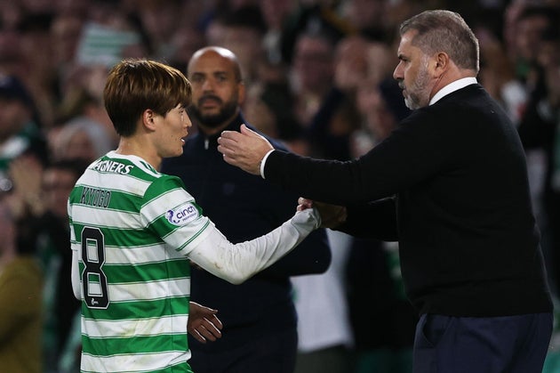 人種差別された古橋選手を 守り サポートする と監督 セルティックも徹底抗議 ハフポスト 人種差別された古橋選手を 守り サポートする と監督 セルティックも徹底抗議 ハフポスト