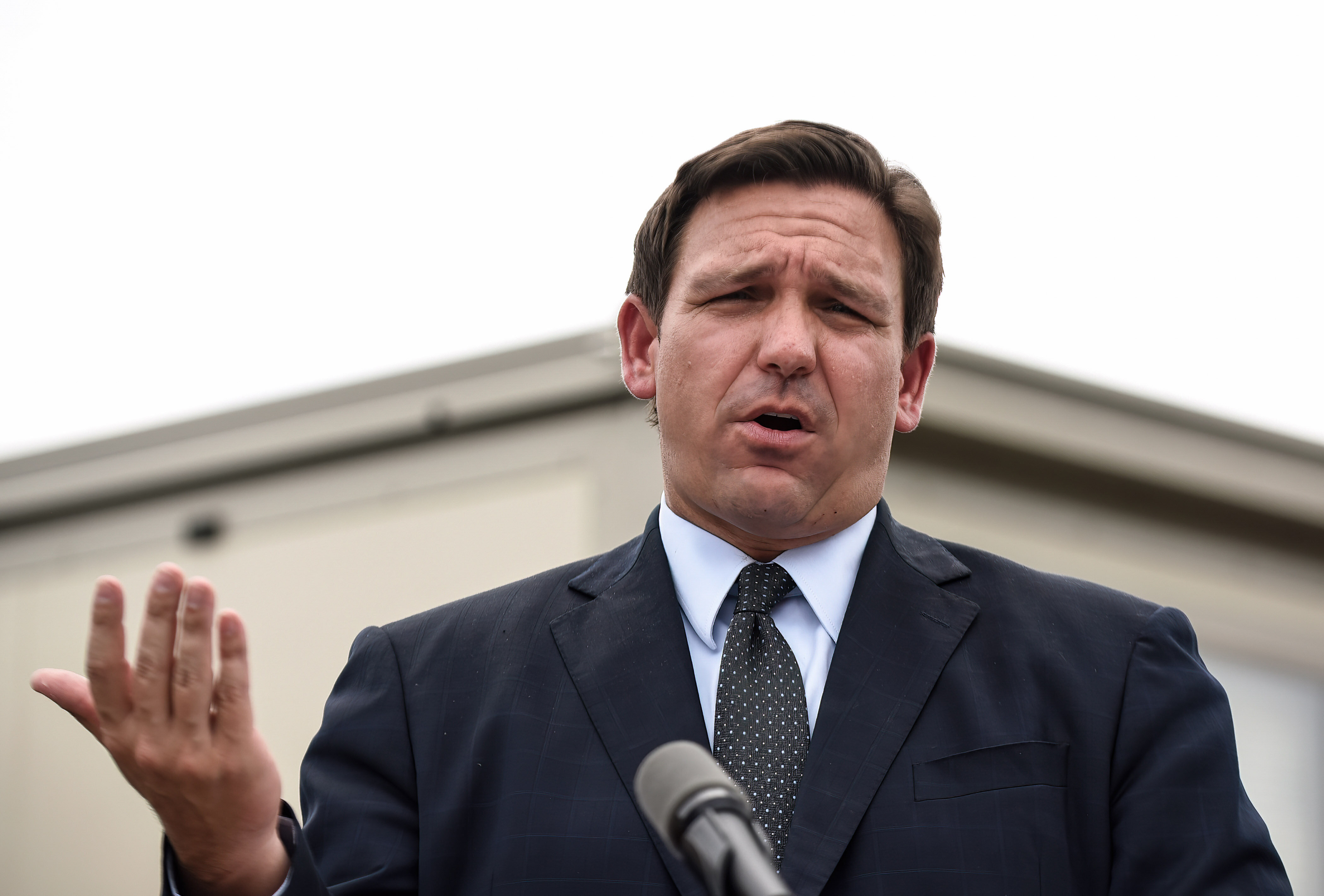 Judge Blocks Florida Governor Ron DeSantis' Order Banning Mask Mandates ...