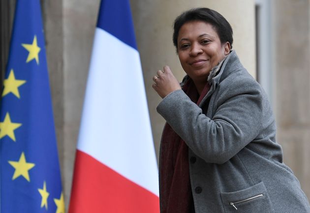 L'ex Secrétaire d'Etat à la Ville Hélène Geoffroy arrive pour un conseil des ministres, le 8 mars 2017, au palais présidentiel de l'Élysée à Paris. (Photo by STEPHANE DE SAKUTIN/AFP via Getty Images)