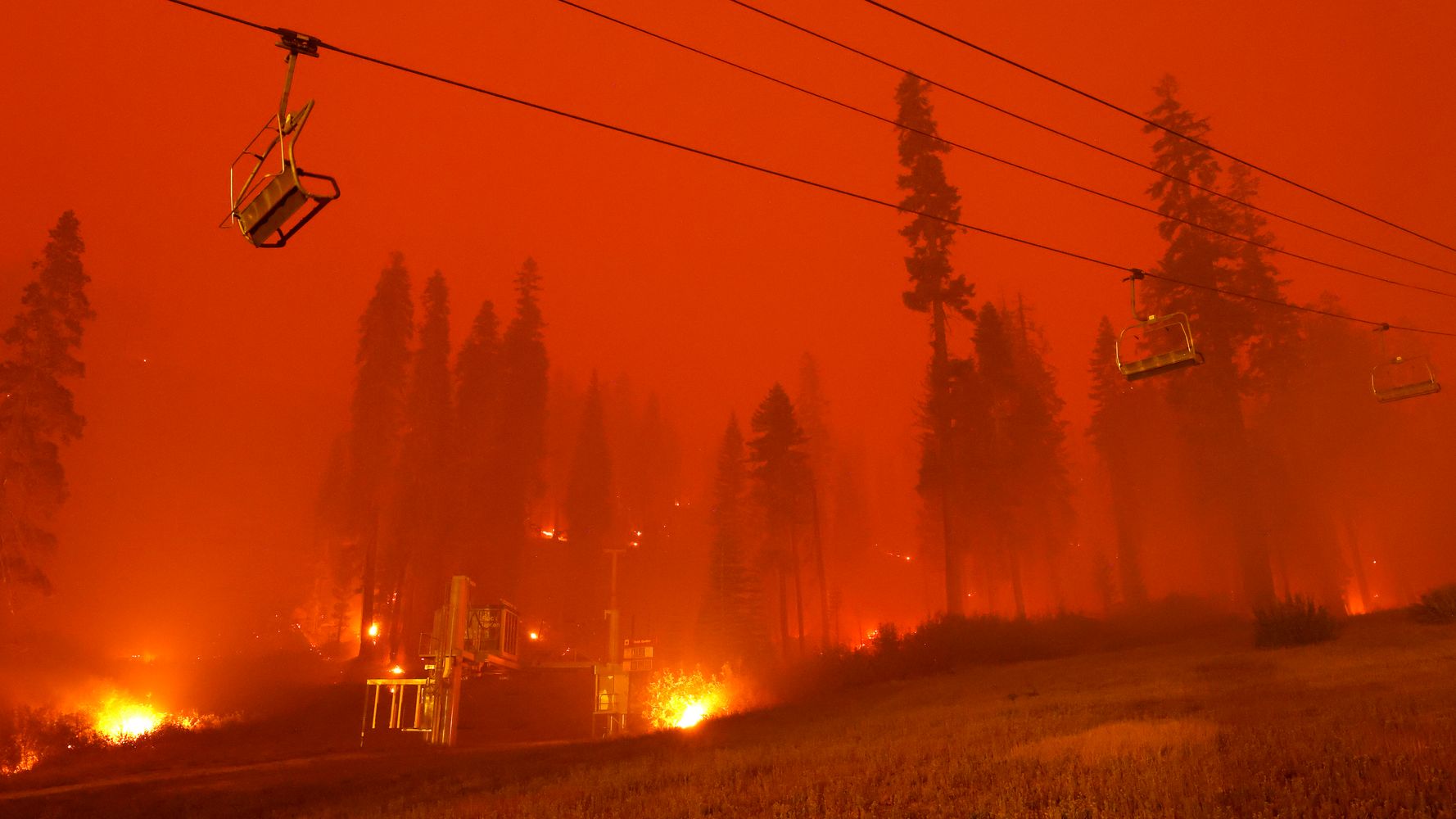 Fast-Spreading California Wildfire Reaches Lake Tahoe Basin