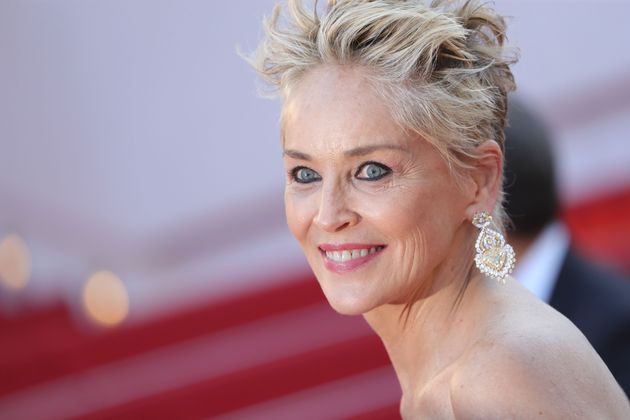 Sharon Stone sur le tapis rouge du Festival de Cannes le 14 juillet 2021.