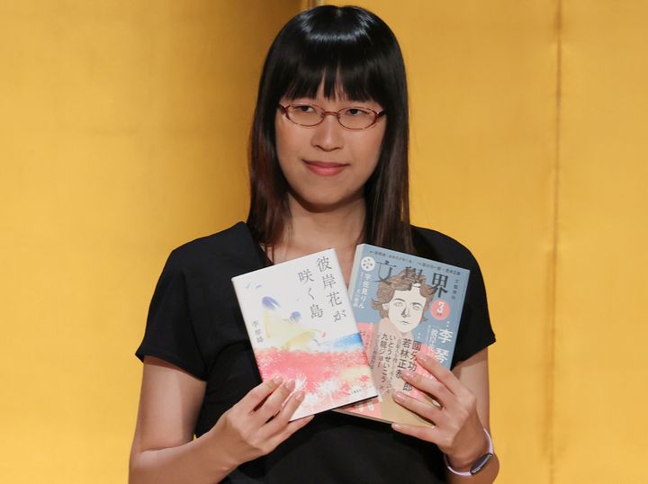 2021年7月、『彼岸花が咲く島』（文藝春秋）で第165回芥川賞を受賞した李琴峰さん