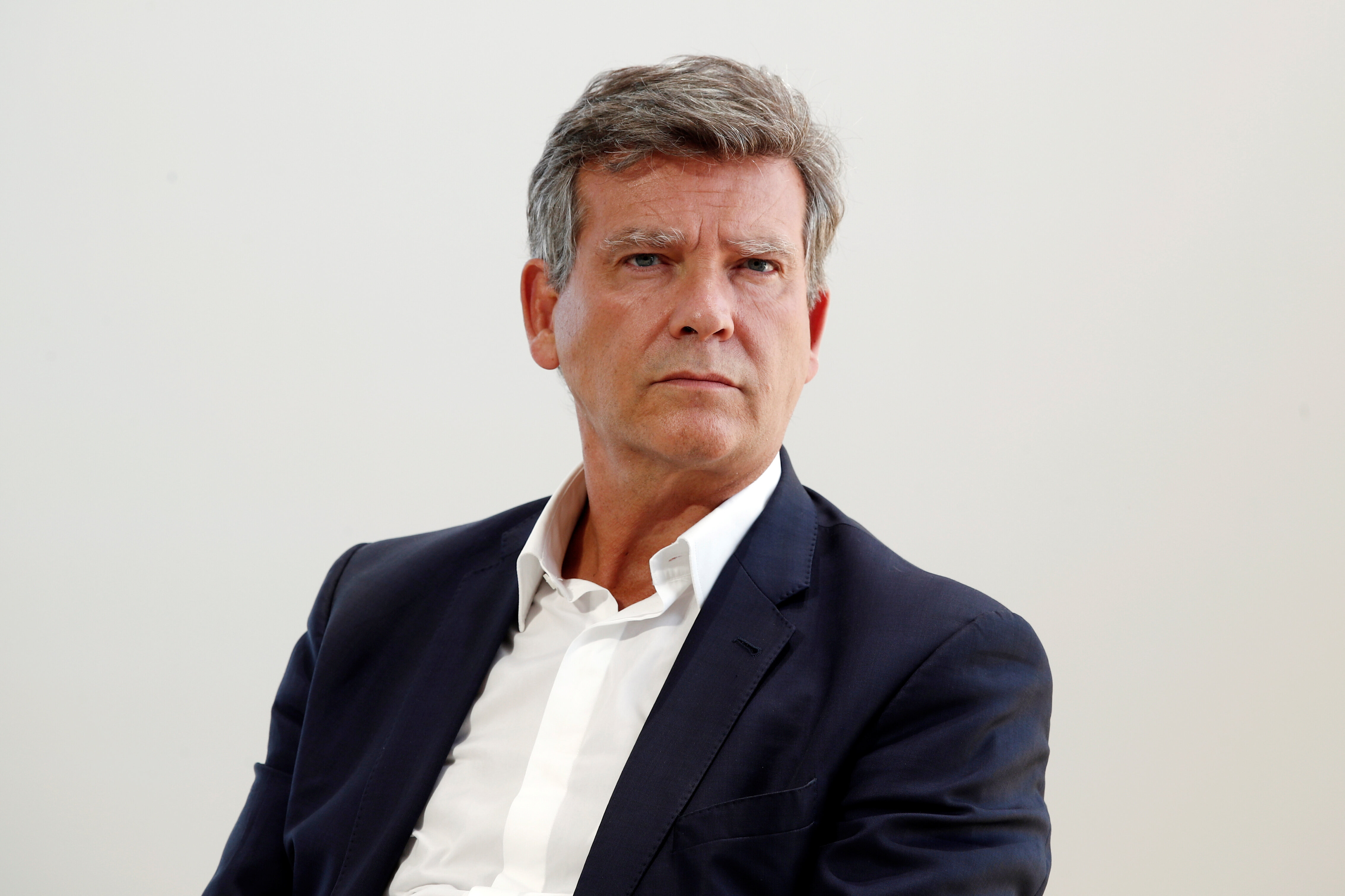 Montebourg se présente à la présidentielle 2022 car il "ne sait pas pour qui voter"