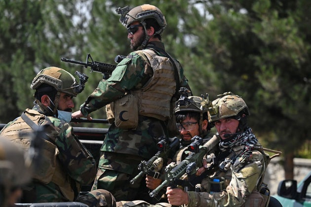 Taliban Fateh fighters, a 