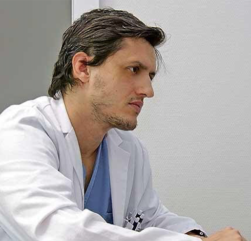 El doctor Juan José Segura-Sampedro.