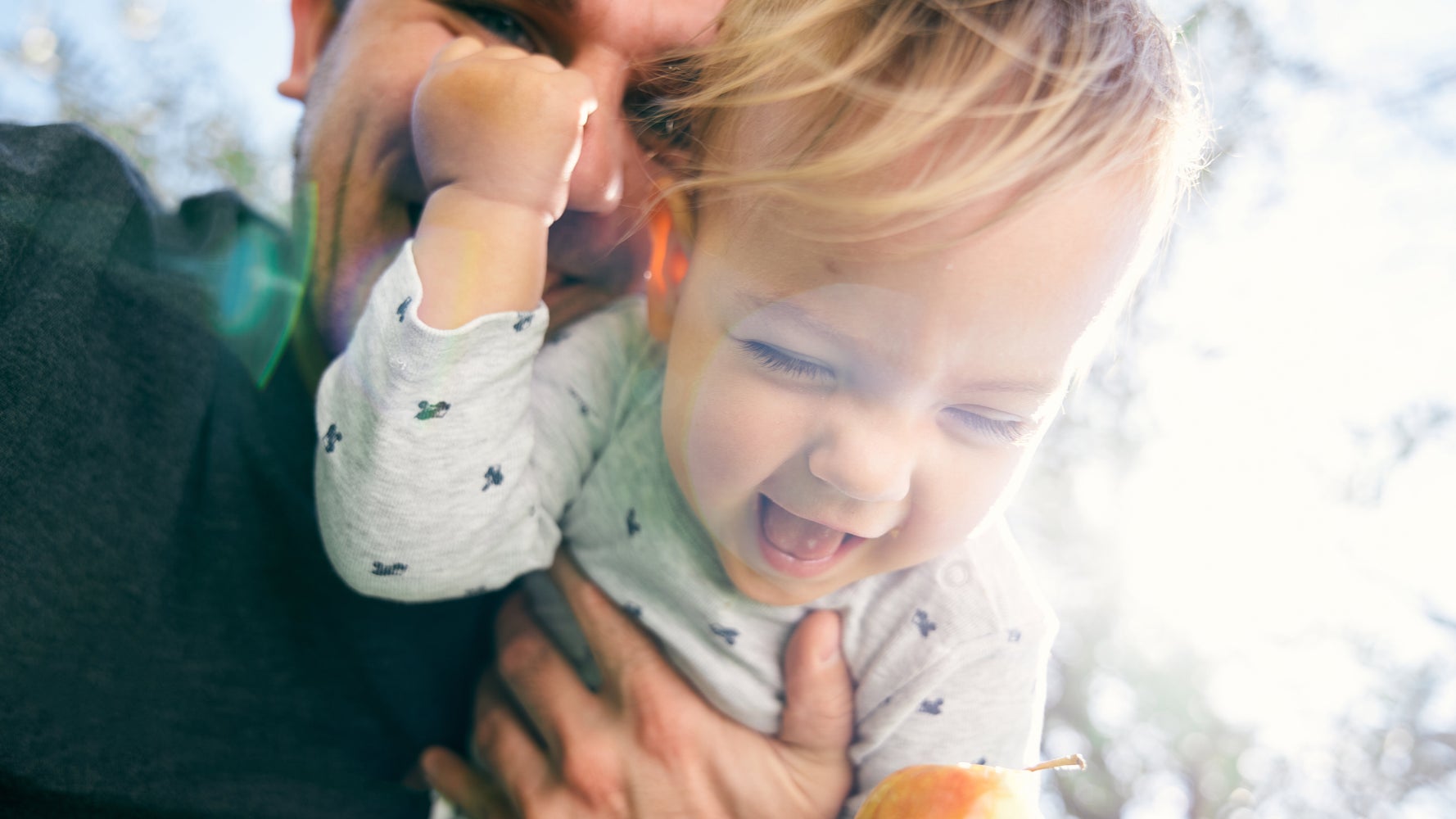 Pourquoi Le Rire Des Bebes Sonne Comme Celui Des Grands Singes Le Huffpost Pourquoi Le Rire Des Bebes Sonne Comme Celui Des Grands Singes Le Huffpost