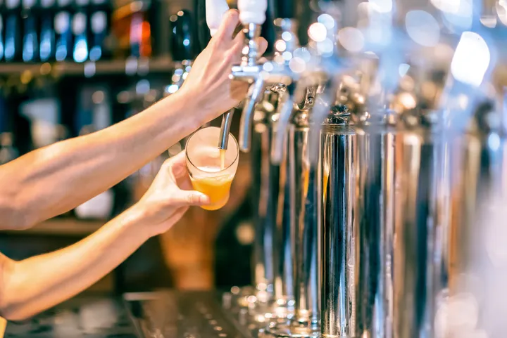 720px x 481px - I Loved Being A Bartender But COVID Turned My Job Into A Nightmare I  Couldn't Bear | HuffPost HuffPost Personal